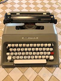 Macchina da scrivere Olivetti Lettera 35 vintage