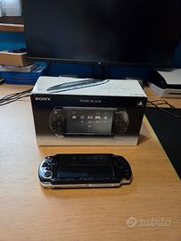 PSP 2004 con Scatola Originale e Caricatore Tested