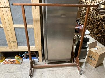 Stand appendiabiti da terra in legno