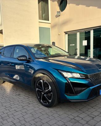 PEUGEOT 408 Hybrid 225 e-EAT8 Allure Pack