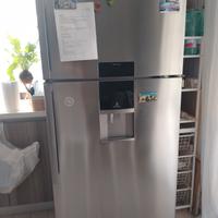 Frigorifero combinato inox con dispenser acqua 