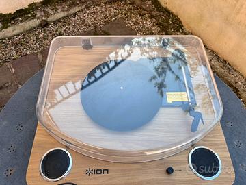 Giradischi ION Maxi LP con casse integrate