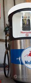 distributore pompa benzina Mobil anni 60 