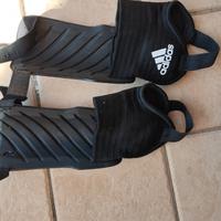 parastinchi calcio Adidas