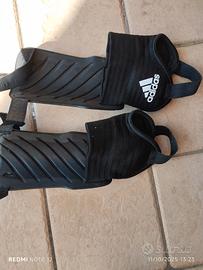parastinchi calcio Adidas
