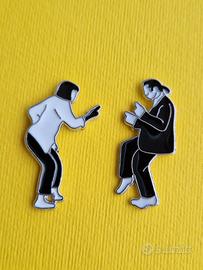 Spilla Pulp Fiction set 2 pezzi pin badge brooch