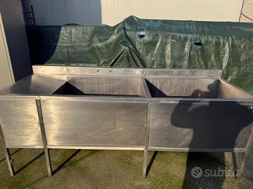 lavandino in acciaio 