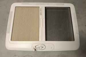 Cornice interna Dometic Midi Heki (70x50) .