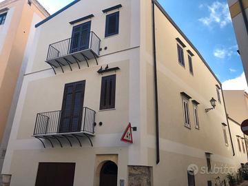 2 vani in via alla Piazza dei Tedeschi 10