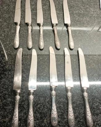 10 coltelli antichi da tavola 