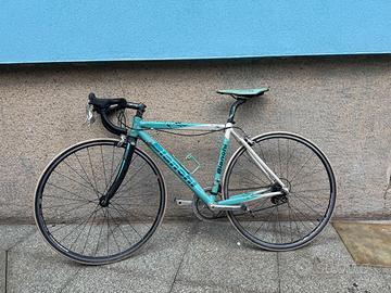 Bianchi da corsa alluminio/carbonio Campagnolo