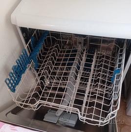Lavastoviglie Indesit