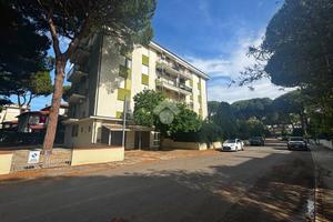 2 LOCALI A COMACCHIO