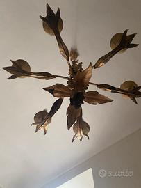 Lampadario in ferro battutto