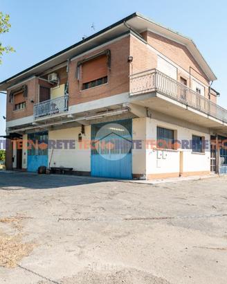 BIFAMILIARE A MODENA