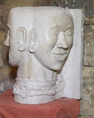 scultura scolpita a mano