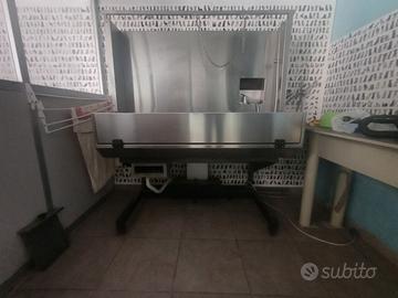 Vasca toelettatura motorizzata