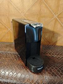 Macchina caffè NESPRESSO ESSENZA MINI - INISSIA