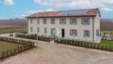 villa-a-schiera-d-angolo-a-carpi