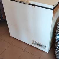 congelatore a pozzetto INDESIT