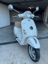 VESPA 125 lx