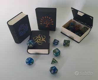 Libro portadadi D&D + 7 dadi personalizzabile