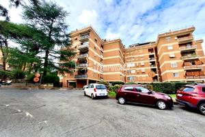 TRILOCALE LUMINOSO CON BALCONE VIVIBILE