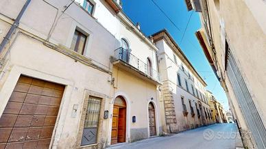 Appartamento di 100 m² con 3 locali a Rieti