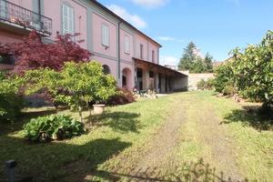 Ampio e luminoso Casale a Codevilla (PV)