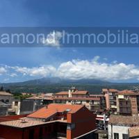 Appartamento ascensorato con garage a Giarre