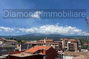 Appartamento ascensorato con garage a Giarre