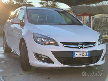 OPEL Astra 4ª serie - 2013