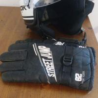 Casco e guanti invernali