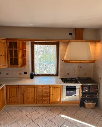 Cucina in abete