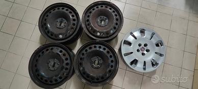 Cerchi in ferro da 16 pollici Fiat