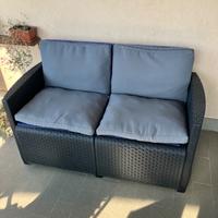 Divanetto piu tavolino