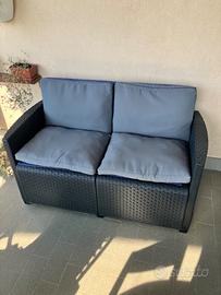 Divanetto piu tavolino