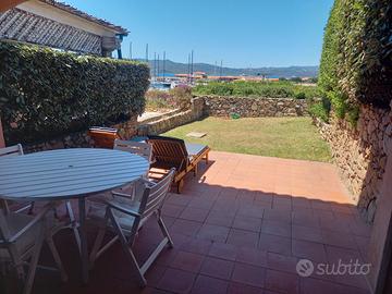 Appartamento a porto rotondo giardino e parcheggio