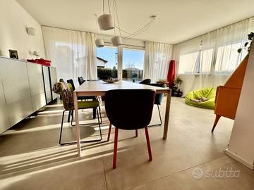 VILLA SINGOLA AL CONFINE TRA TORRE E PORDENONE