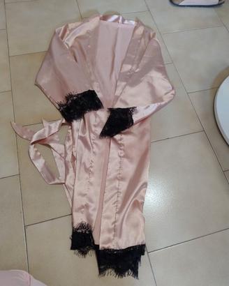Vestaglia di seta rosa