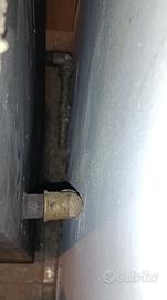 
Stufa a legna con forno e caldaia integrale.