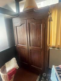 Antico armadio più ripiani  h2.06/P45/lungh 1.25