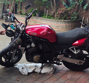 Yamaha FZS 600 Fazer - 1999 per ricambi