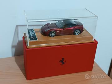 Ferrari California scala 1:43 