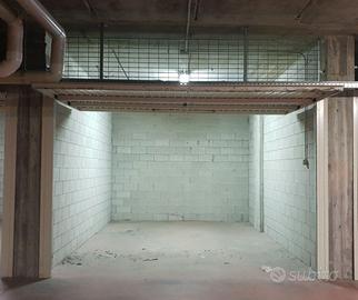 Magazzino box deposito 25 mq