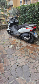 Kymco downtown 300i abs