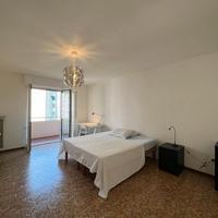 Ampia doppia uso singola in zona tranquilla da ago