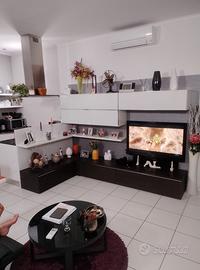 MOBILI SOGGIORNO E CUCINA