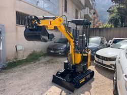 Scavatore con accessori 10 quintali