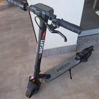 Monopattino Elettrico Ducati